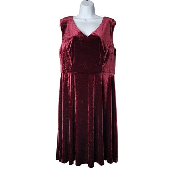 London Times Dresses & Skirts - London Times Burgundy Velvet Sleeveless Midi Dress‎ 16 Romantic Elegant Cocktail